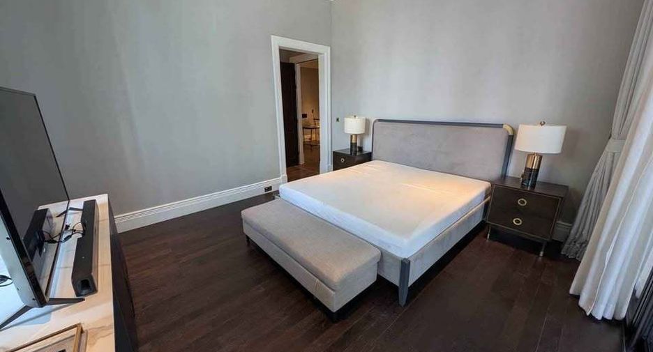 Condo en alquiler de 3 habitaciones en Pathum Wan, Bangkok