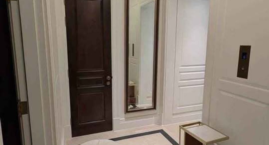 Condo en alquiler de 3 habitaciones en Pathum Wan, Bangkok