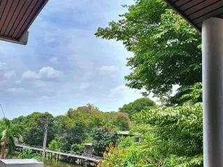 For sale 4 ベッドルーム townhouse in Suan Luang, Bangkok