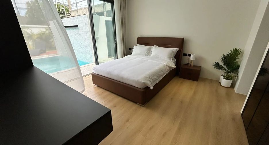 For sale and for rent 4 bedrooms villa in Mueang Phuket, Phuket