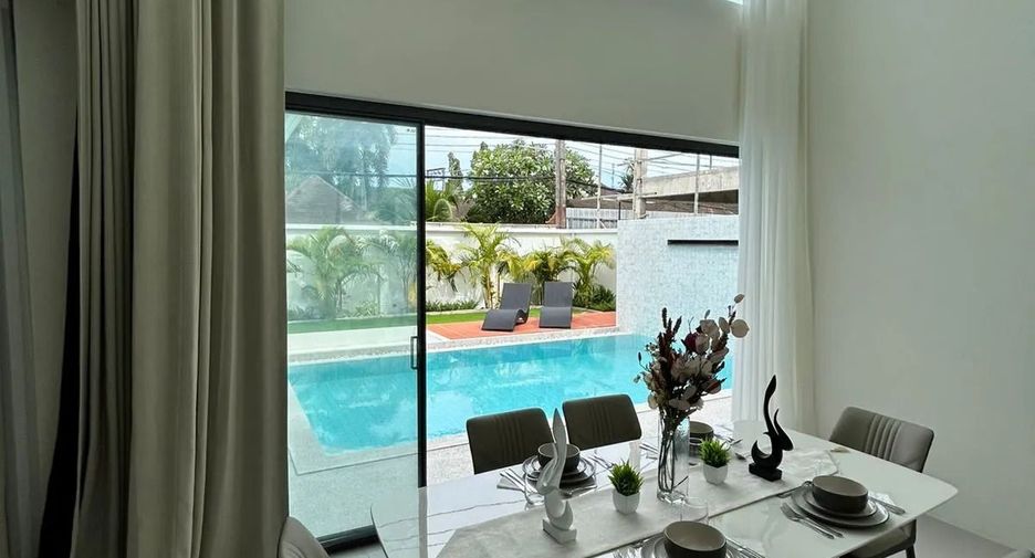 For sale and for rent 4 bedrooms villa in Mueang Phuket, Phuket