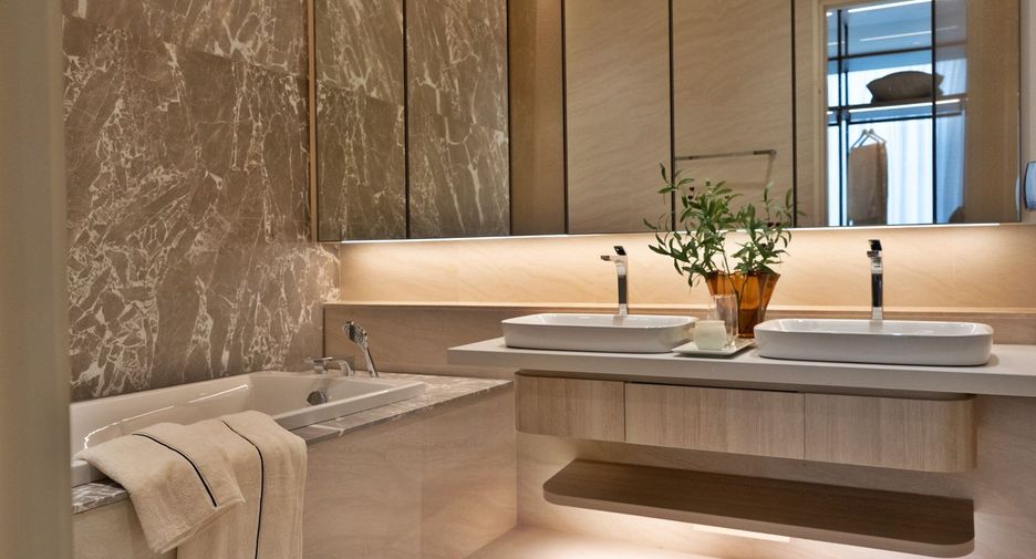 Condo en venta de 3 habitaciones en Khlong Toei, Bangkok