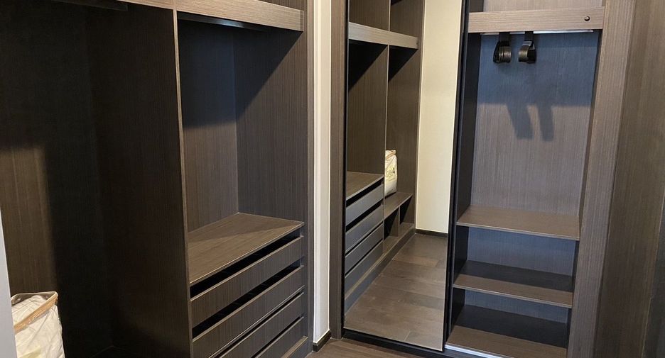 Condo en alquiler de 2 habitaciones en Khlong Toei, Bangkok