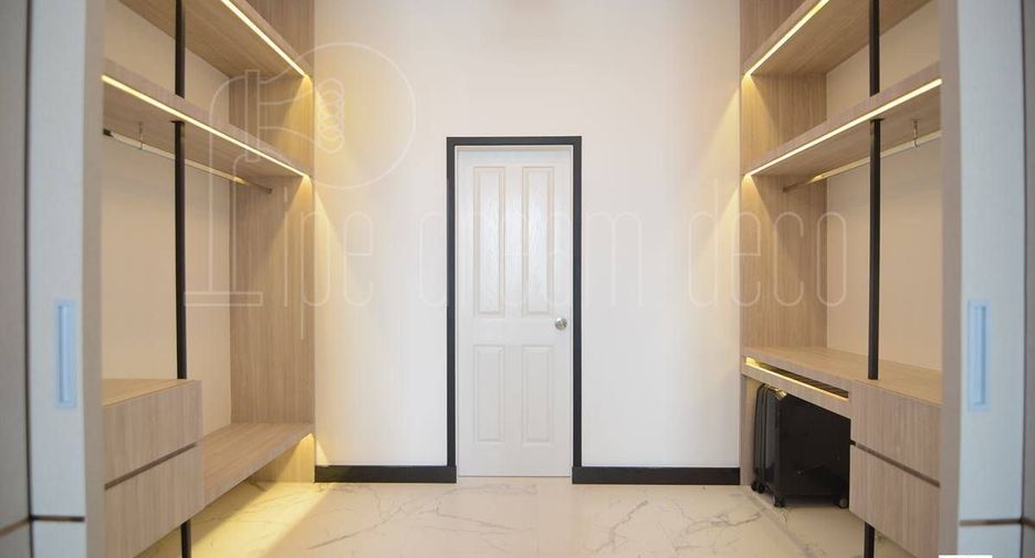Condo en venta y en alquiler de 2 habitaciones en Huai Khwang, Bangkok
