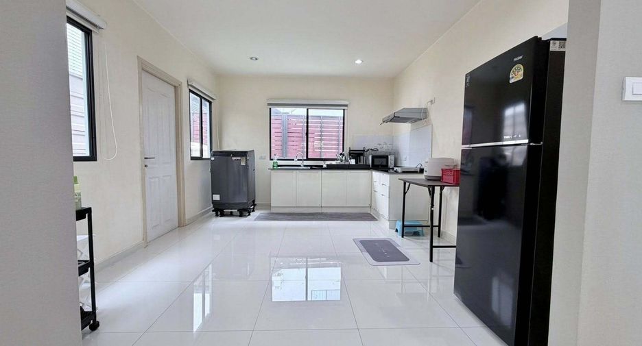 For rent 3 bedrooms house in Bang Phli, Samut Prakan
