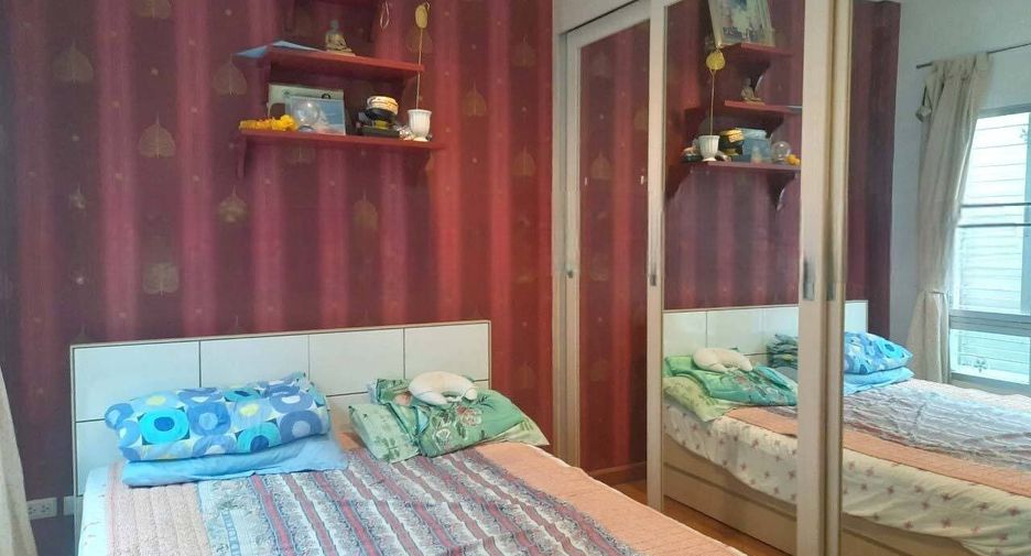 For sale 3 bedrooms townhouse in Lat Phrao, Bangkok
