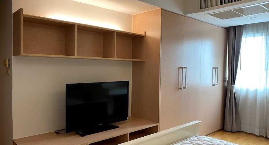 For sale and for rent 3 bedrooms condo in Phra Khanong, Bangkok