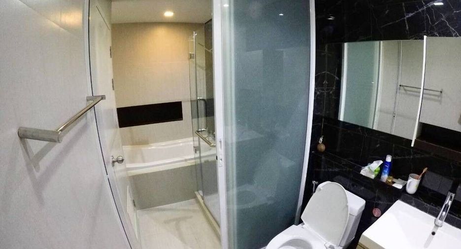 For sale 1 bed condo in Khlong Toei, Bangkok