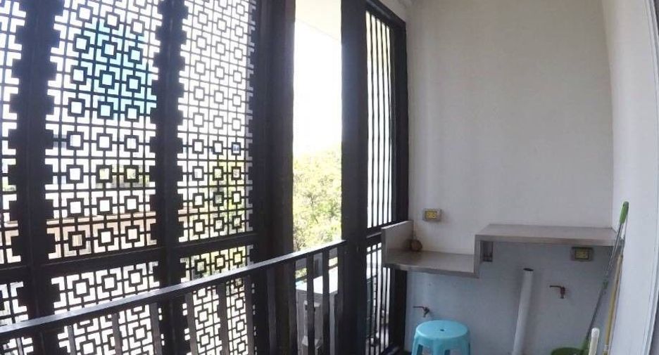 For sale 1 bed condo in Khlong Toei, Bangkok