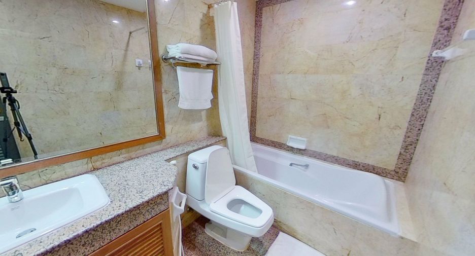 For rent 1 bed condo in Pathum Wan, Bangkok