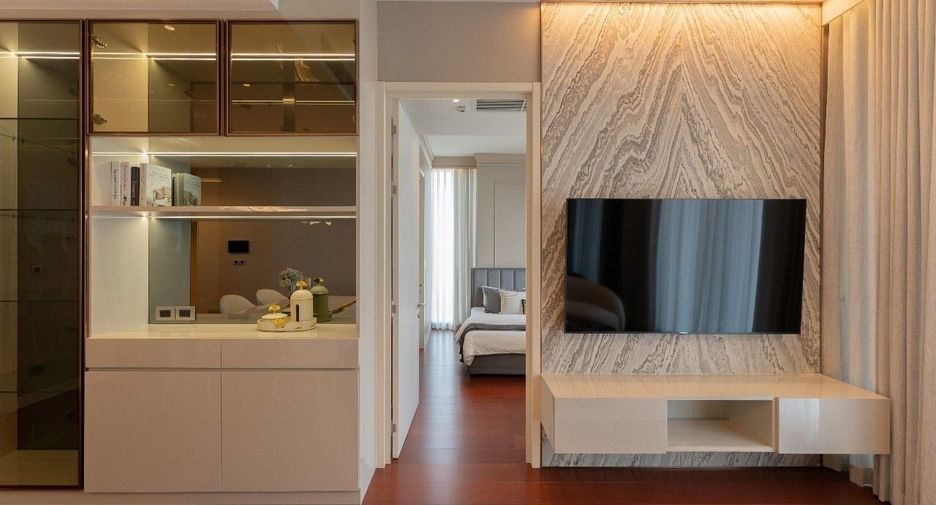 For rent 2 bedrooms condo in Watthana, Bangkok