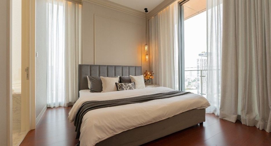 For rent 2 bedrooms condo in Watthana, Bangkok