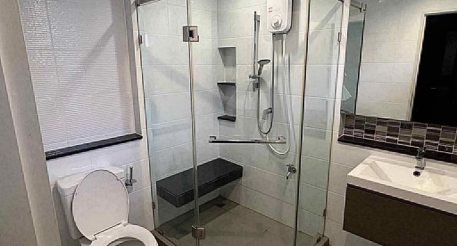 For rent 4 bedrooms house in Prawet, Bangkok