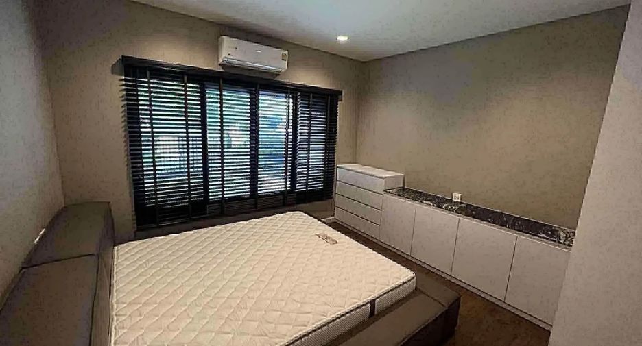 For rent 4 bedrooms house in Prawet, Bangkok