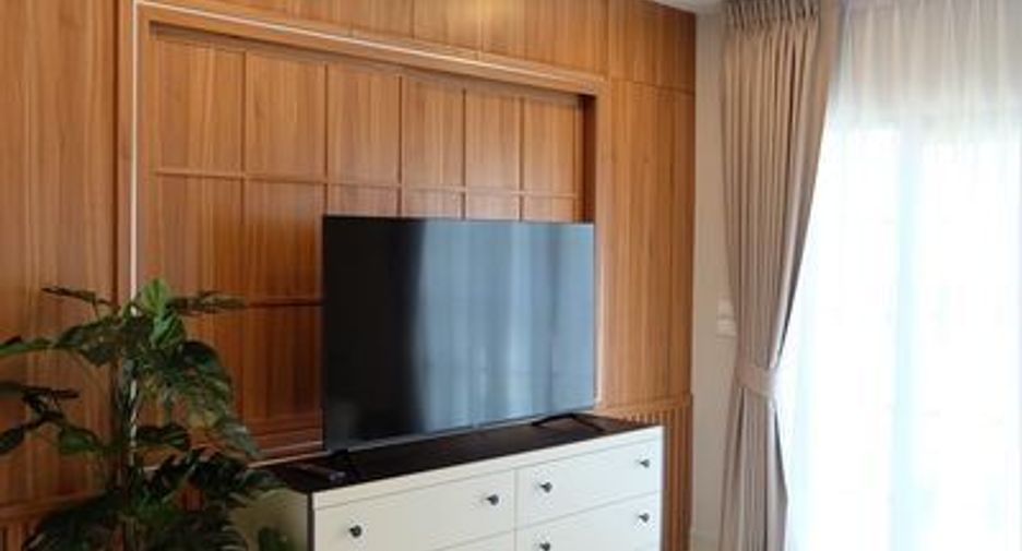 Casa en alquiler de 4 habitaciones en Bang Phli, Samut Prakan