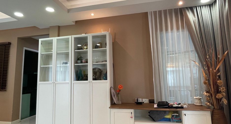 For sale and for rent 3 bedrooms house in Bang Khun Thian, Bangkok