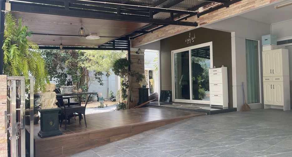 For sale and for rent 3 bedrooms house in Bang Khun Thian, Bangkok