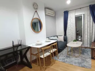 Wohnung zur Miete mit 1 Zimmer in Huai Khwang, Bangkok