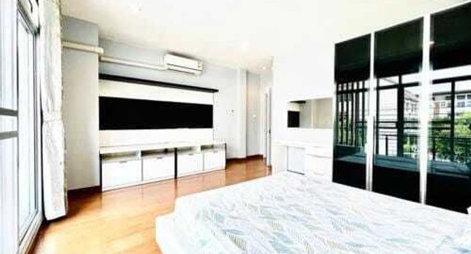 Reihenhaus zur Miete mit 3 Zimmer in Prawet, Bangkok