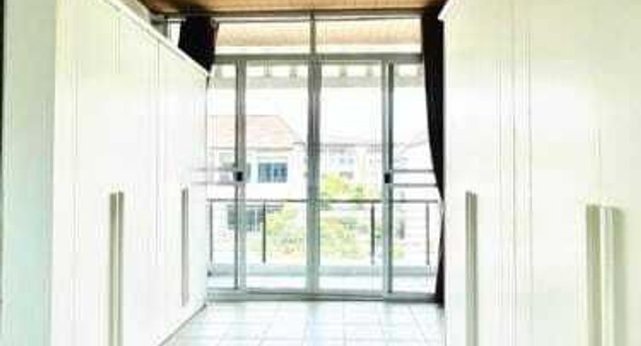 Reihenhaus zur Miete mit 3 Zimmer in Prawet, Bangkok