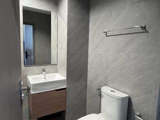 Wohnung zur Miete mit Studio in Khlong Toei, Bangkok