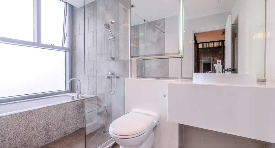 For rent 1 bed condo in Yan Nawa, Bangkok