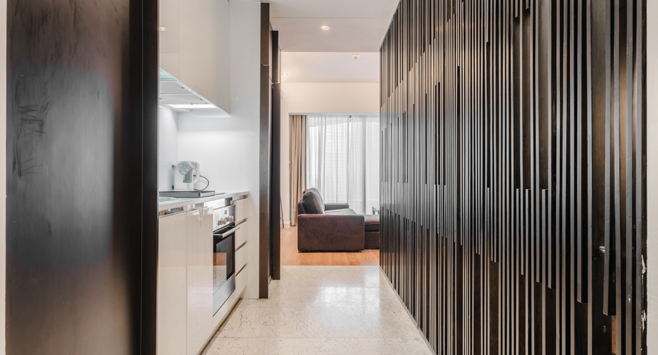 For rent 1 bed condo in Yan Nawa, Bangkok