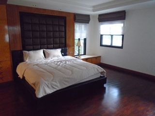À louer 3 chambres appartement à Pathum Wan, Bangkok