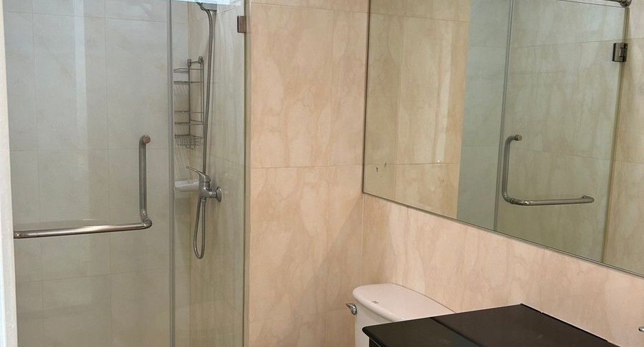 Condo en alquiler de 2 habitaciones en Watthana, Bangkok