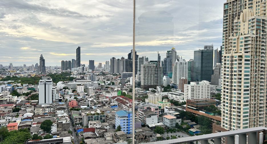 For rent 1 bed condo in Sathon, Bangkok