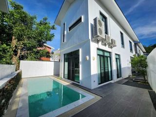 For sale and for rent 3 bedrooms villa in Mueang Phuket, Phuket