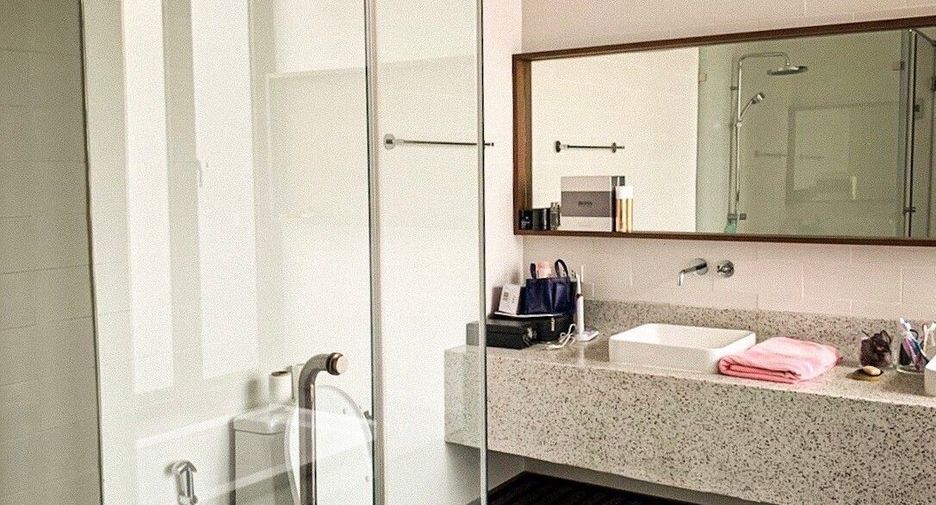 For rent 4 bedrooms house in Khlong Toei, Bangkok