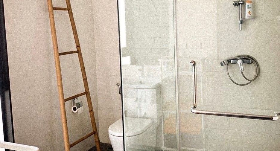 For rent 4 bedrooms house in Khlong Toei, Bangkok