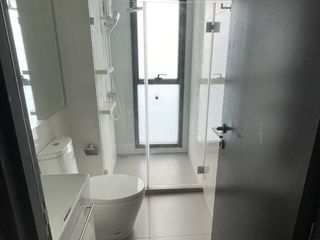 Condo en venta y en alquiler de 2 habitaciones en Ratchathewi, Bangkok