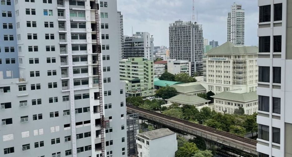 À vendre et à louer 2 chambres condo à Ratchathewi, Bangkok