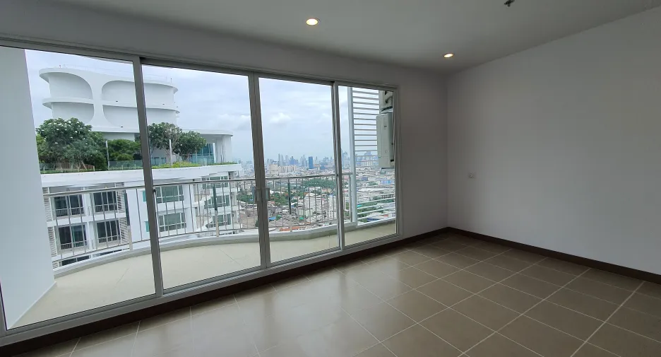 Wohnung zum Kauf mit 4 Zimmer in Yan Nawa, Bangkok