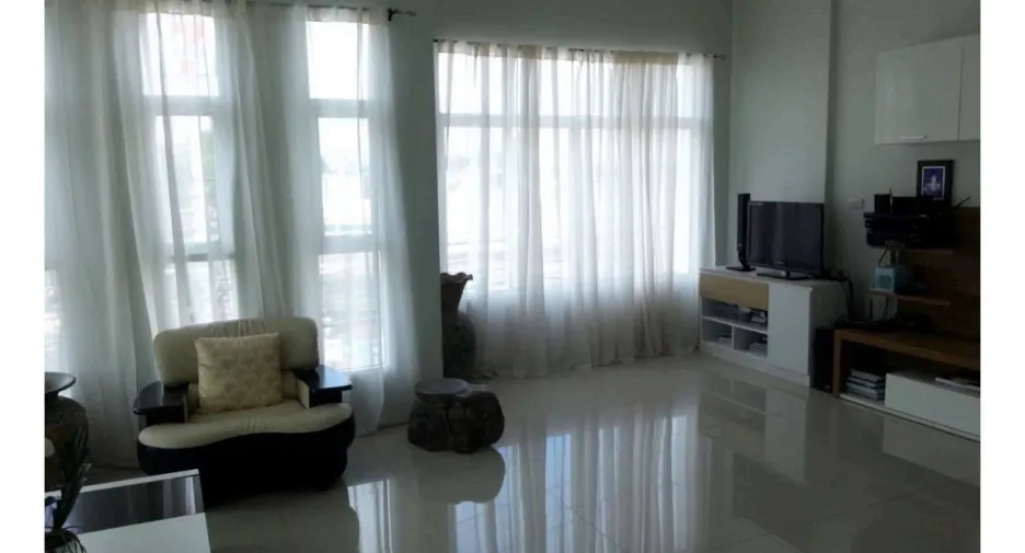For sale and for rent 4 bedrooms townhouse in Mueang Phuket, Phuket