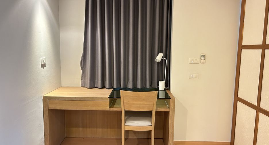 For rent 1 bed apartment in Pathum Wan, Bangkok