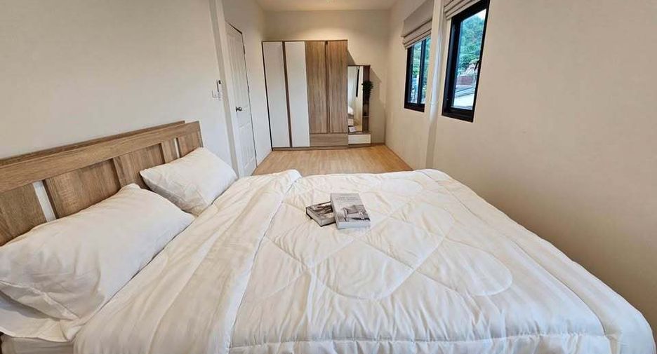 Casa adosada en alquiler de 3 habitaciones en Mueang Phuket, Phuket