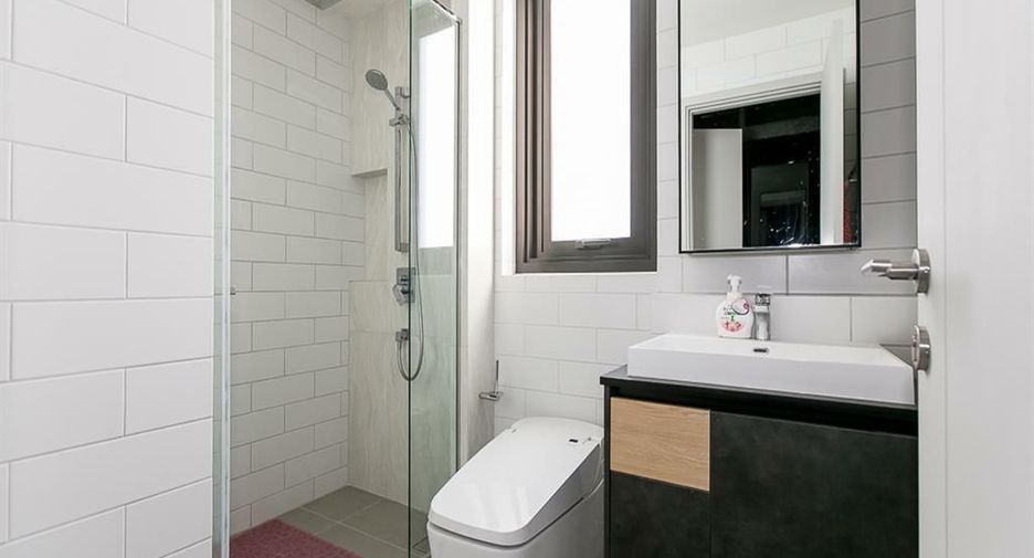 For rent 2 bedrooms condo in Chatuchak, Bangkok