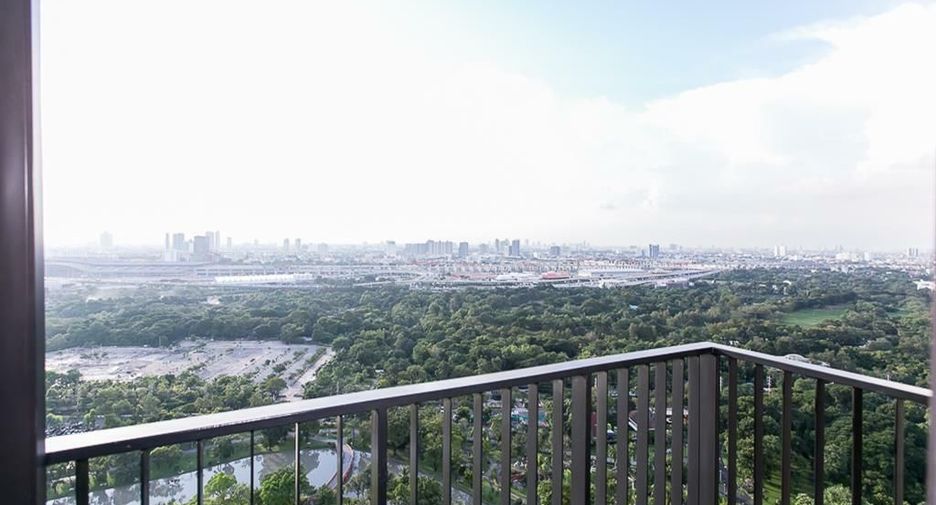 For rent 2 bedrooms condo in Chatuchak, Bangkok