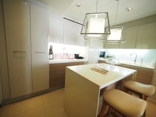 For sale 3 bedrooms condo in Phaya Thai, Bangkok