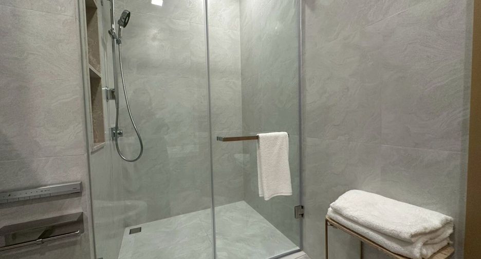 For rent 2 bedrooms condo in Thalang, Phuket