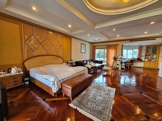 For sale 8 ベッドルーム house in Khlong Toei, Bangkok