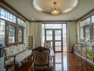 Casa en venta y en alquiler de 4 habitaciones en Wang Thonglang, Bangkok