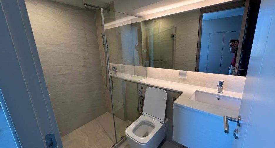 For rent 2 bedrooms condo in Ratchathewi, Bangkok