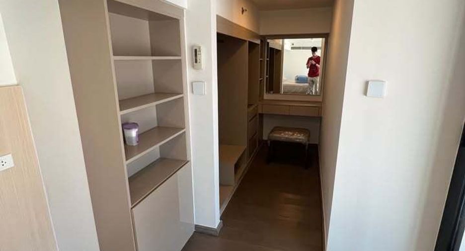 For rent 2 bedrooms condo in Ratchathewi, Bangkok
