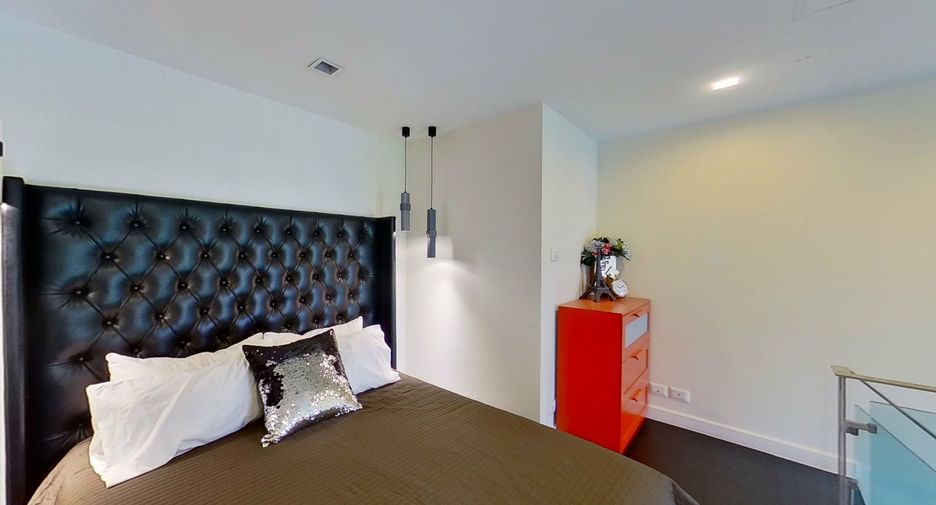 For rent 1 bed condo in Khlong Toei, Bangkok