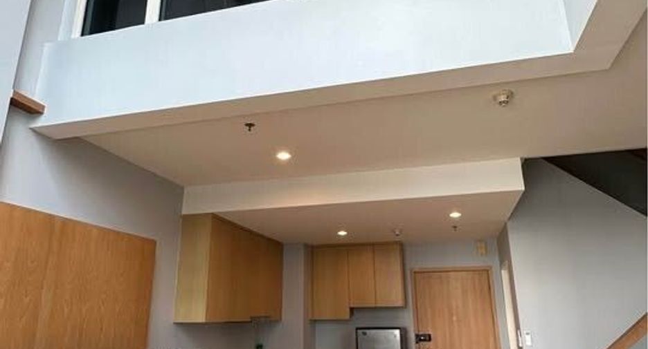 For rent 2 bedrooms condo in Ratchathewi, Bangkok