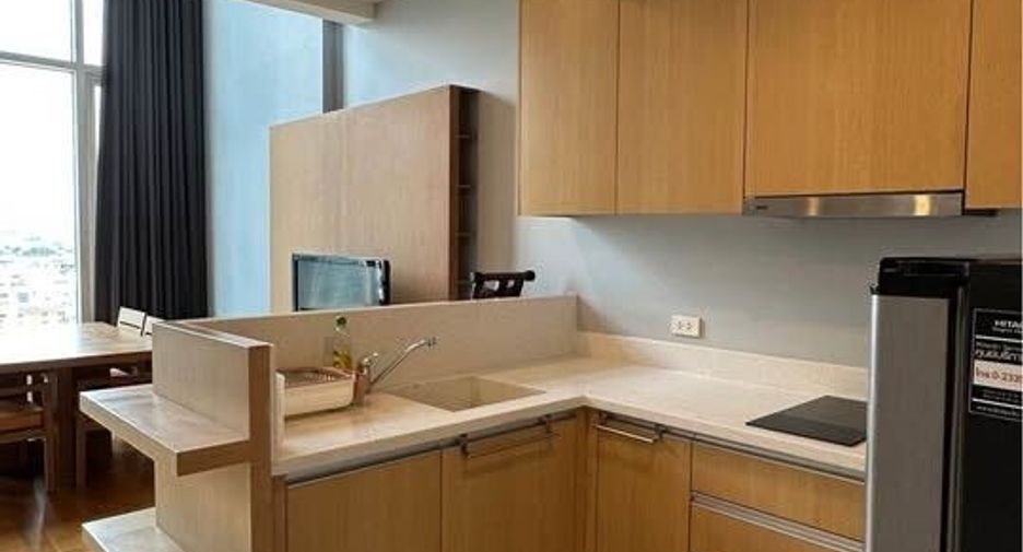 For rent 2 bedrooms condo in Ratchathewi, Bangkok